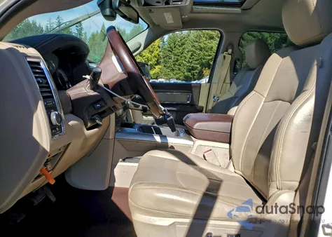 2018 Ram 1500 Laramie z USA, uszkodzony, nr VIN 1C6RR7VM7JS228236